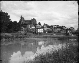 Breisach Ortsbild im Hintergrund Sankt Stephansmünster