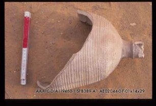 02/44 röm. Flasche