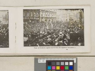Wagen mit Senatoren, begleitet von Vertretern der siegreichen Verbündeten.