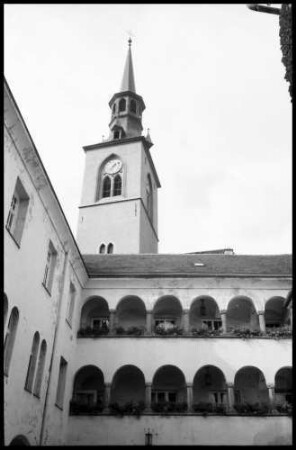 Bruck an der Mur: Rathaushof mit Turm