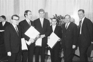 Freiburg: Gödecke; Preisträger, Dr. Feit, Brünn; Dr. Förster, Stuttgart; Dr. Buscher, Weidenau; Dr. Grönewald, Berlin; Rektor Prof. Boesch, Dr. Suermondt