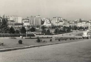 Bukarest. Südöstliche Stadtteilansicht vom Glockenturm