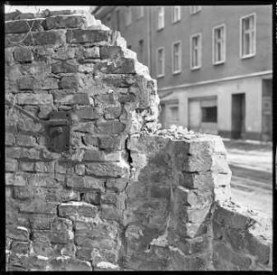 Eingerissene Backsteinwand in der Krummen Straße
