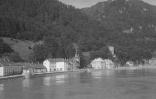 Sarmingstein: Ort und Burgturm