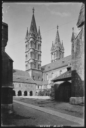 Naumburg. Der Domhof