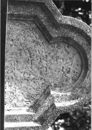 Grabstein 45 (Index: 99787017) Zustand: Schrift verwittert Maße HxBxT: 193x49x19 cm: Grabstein 45A
