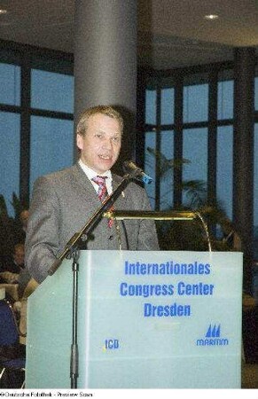Ingolf Roßberg, Oberbürgermeister der Stadt Dresden, bei der Eröffnung "Get together"