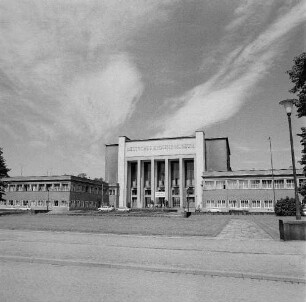 Dresden-Altstadt, Lingnerplatz 1. Deutsches Hygiene-Museum (1928-1930, W. H. Kreis)