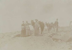 Summit of Pikes Peak : Mrs. Röhricht, Mrs. Müller, Mr. Barthels