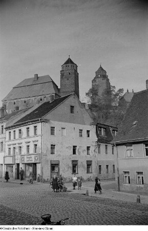 Blick auf den Burgberg mit dem Amtshaus und Burgtürmen der Stadt Eilenburg