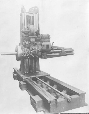 Horizontal-Bohr- und Fräsmaschinen, Parallelverschiebung der Säule (Defries) : Technikgeschichte | Maschinenbau | Werkzeuge und Werkzeugmaschinen | Bohr-Fräs-und Stoßmaschinen