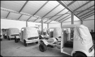 Weisweil: Feuerwehrgerätefabrik, Gebrüder Bachert, Montage, LKW