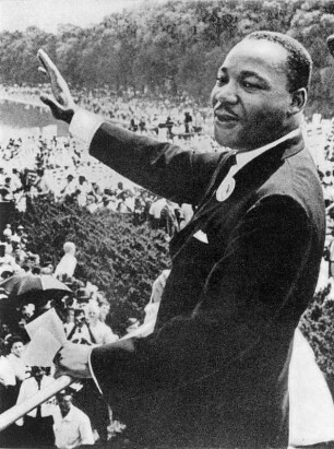 King, Martin Luther : Martin Luther King (1929-1969) während einer Massenkundgebung der farbigen Bevölkerung für Gleichberechtigung in Washington