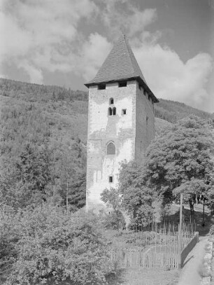 Burg Petersberg — Bergfried