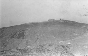 Festung : Eine der drei Festungsbauten bei Genua.