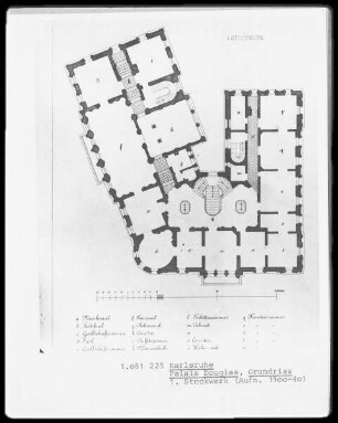 Palais Douglas, 1. Stock
