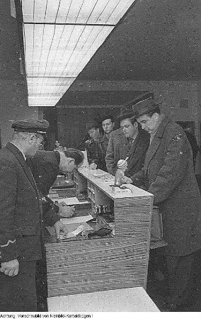 Dresden. Lufthansa Flugverkehr, 1957