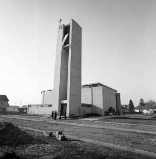 Einweihung der Heilig Kreuz Kirche in Knielingen.
