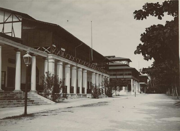 Officers' mess and command of the Daresalam protection force