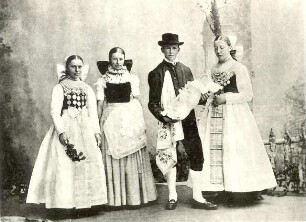 Taufe in Crostwitz : Kleidung - katholische Tracht. Taufe (ledige Taufzeugen).