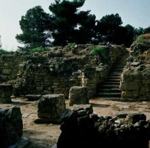 Phaistos. Palast. Pfeilerhalle im Norden der Palastanlage