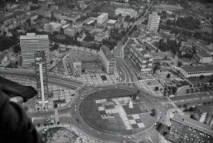 Luftaufnahme, Blick von Süden auf den Ernst-Reuter-Platz. Berlin-Charlottenburg, Ernst-Reuter-Platz