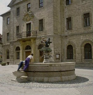 Bad Langensalza. Marktbrunnen. Gesamtansicht von Osten