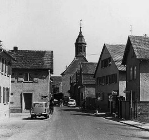 Schwalbach, Schulstraße 10