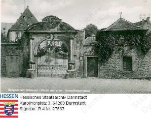 Seligenstadt am Main, Benediktiner-Kloster / Portal