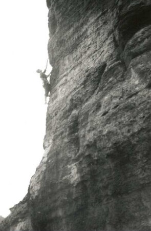 Sächsische Schweiz. Bielatal, Schiefer Turm. K. Gonda am Strubichweg (VII c)