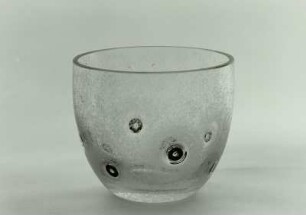 Vase mit Rotmetalleinschlüssen