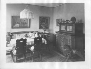 Wohnzimmer : Wohnzimmer. Ansicht mit Sitzgruppe und Büfett
