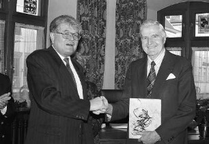 Freiburg im Breisgau: Empfang des Regierungspräsidiums anlässlich des 80. Geburtstages von Dr. Waldemar Bittighofer [mit Conrad Schroeder]