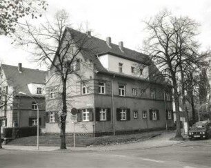 Wurzen, Eduard-Schulze-Straße 2. Wohnhaus einer Wohnsiedlung (um 1925)