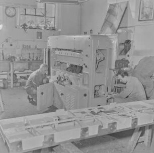Perfecta : Bautzen. Schneidemaschinenwerk "Perfecta", Schäfferstraße. Blick in die Maschinenhalle