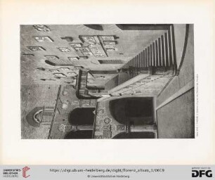 Firenze - Cortile e scala del Palazzo del Podesta