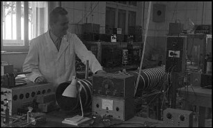 Neuchâtel (Schweiz): Uhreningenieur Schule, Atomuhr