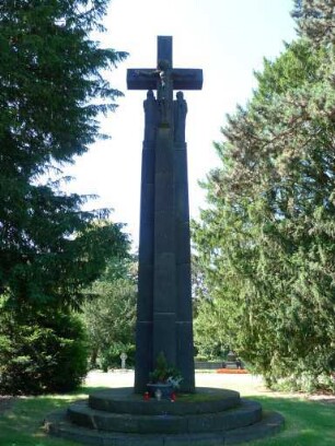Gefallenen-Hochkreuz Südfriedhof