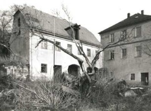 Radebeul, Barkengasse 17. Ehemaliges Weingut "Zechstein" (um 1800). Hofansicht