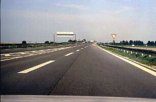 Ausfahrt aus Nebenfahrbahn Süd