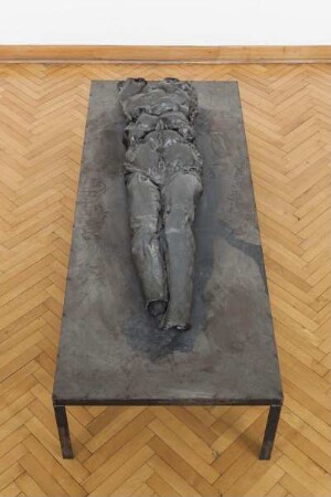 Grablege — Liegefigur