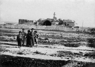 Aleppo, Blick auf die mamelukischen Königsgräber