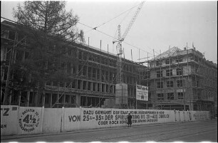 Richtfest für das neue Bürogebäude der Badenia-Bausparkasse in der Karlstraße.