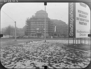 Dresden-Altstadt, Theaterstraße 2. Schauspielhaus (1911-1913; W. Lossow, M. H. Kühne). Ansicht von Südost (teilweise eingerüstet)