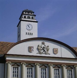 Sonneberg. Neues Rathaus. Hauptfassade, Mittelrisalit, Giebel von Süden