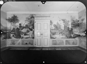 Schirgiswalde (Schirgiswalde-Kirschau), Am Hof 1. Domstiftliches Herrenhaus (St.-Pius-Haus, 17. und 18. Jh.). Innenansicht (Obergeschoß) mit handgedruckten Tapeten (um 1830)