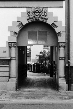Offenbach, Mainstraße 129