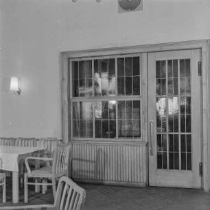Innenraum Gasthaus : Oberlausitz. Unbekannter Ort. Gebäude, Ansicht eines Gastraumes