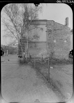 Zwickau, Domhof 2. Kunstvereinsgebäude (Galerie am Domhof, 1878, Erweiterung 1904). Seitenfront von Süden