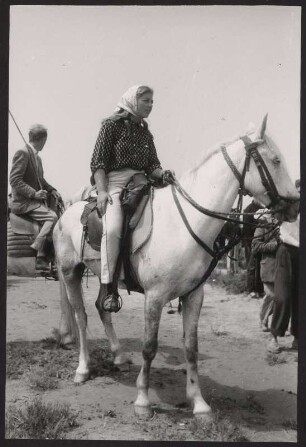 Weibliche Gardienne aus der Camargue
